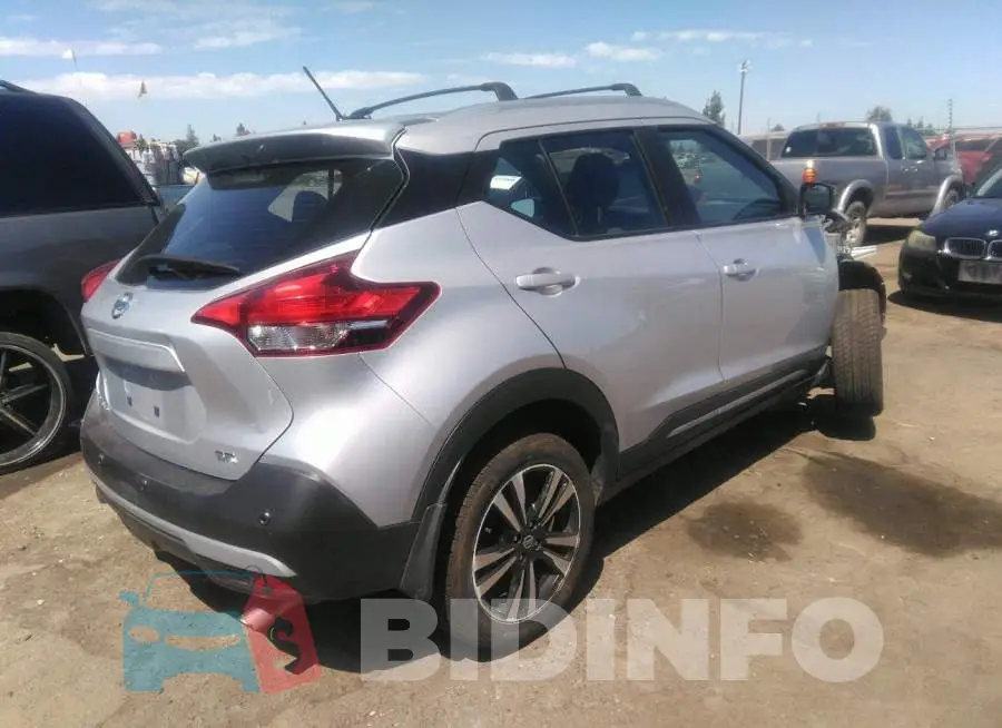 3N1CP5DV0LL555780 Photo# 4