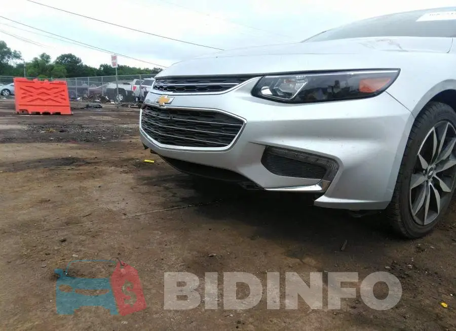 1G1ZD5ST0JF280302 Photo# 6