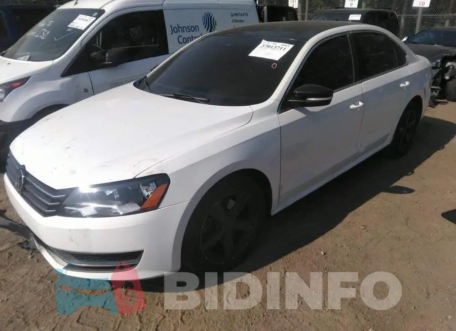 1VWBS7A3XEC105250 Photo# 2