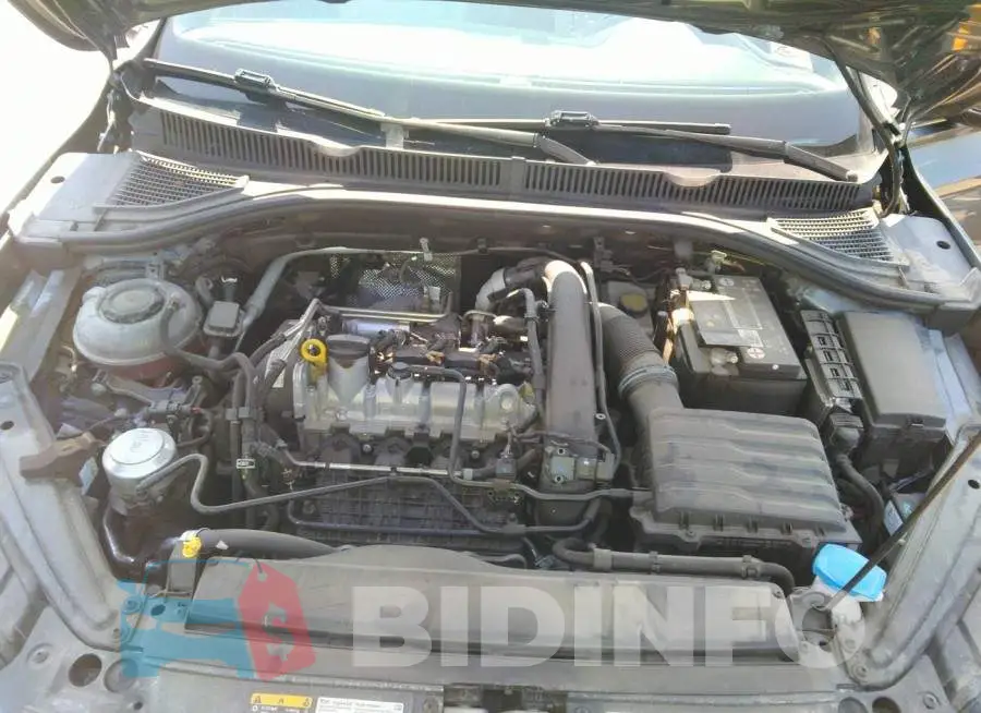 3VWCB7BU4KM271107 Photo# 10