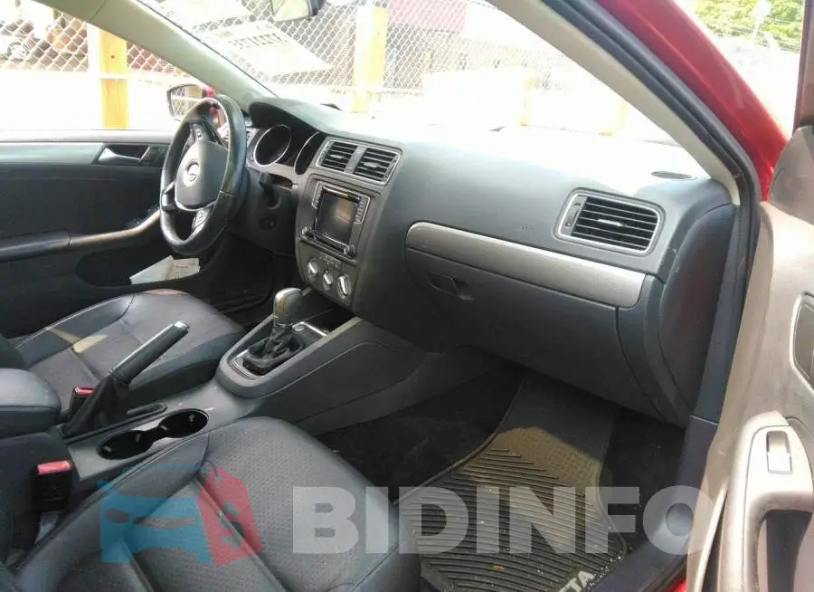3VWD67AJ7GM388607 Photo# 5