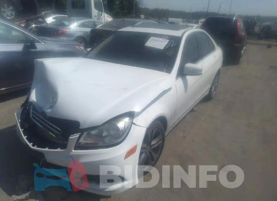 WDDGF8AB2DR288932 Photo# 2