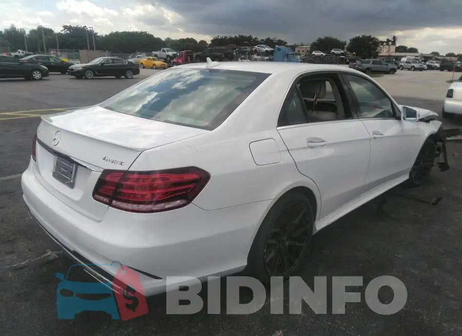 WDDHF8JB1FB113247 Photo# 4