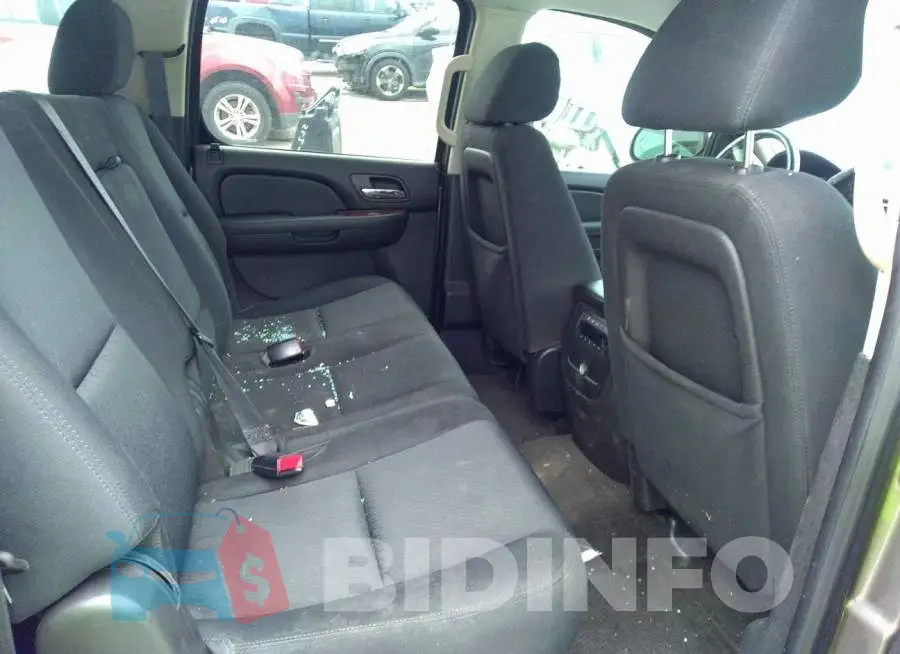 1GNSCHE07DR355375 Photo# 8