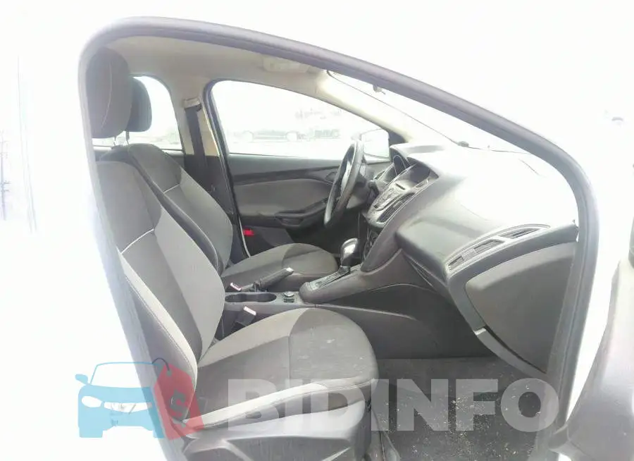 1FADP3E22DL272603 Photo# 5