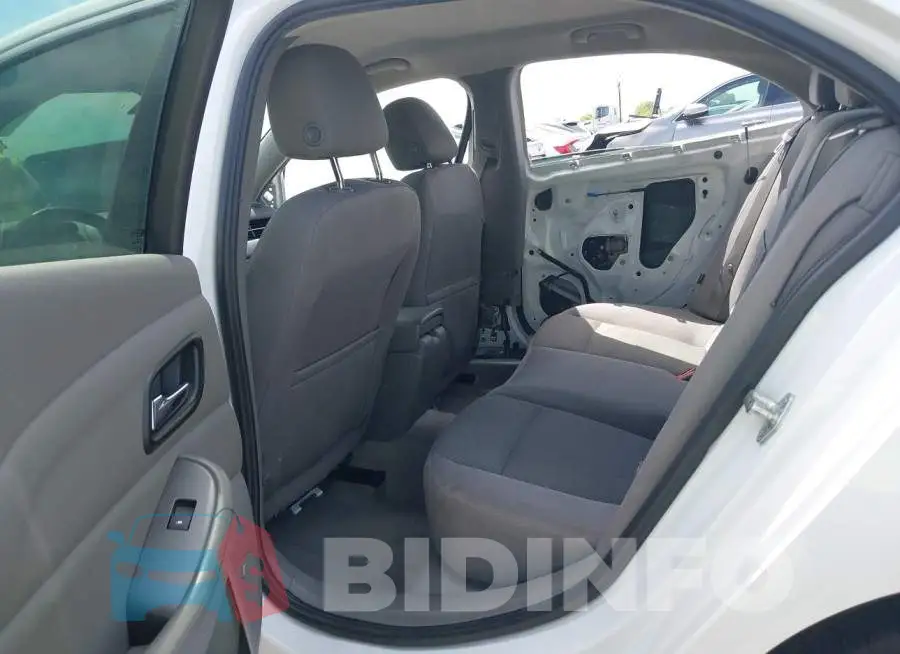 1G11B5SA1DF124193 Photo# 8