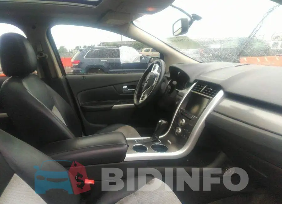 2FMDK4JC8DBC82402 Photo# 5