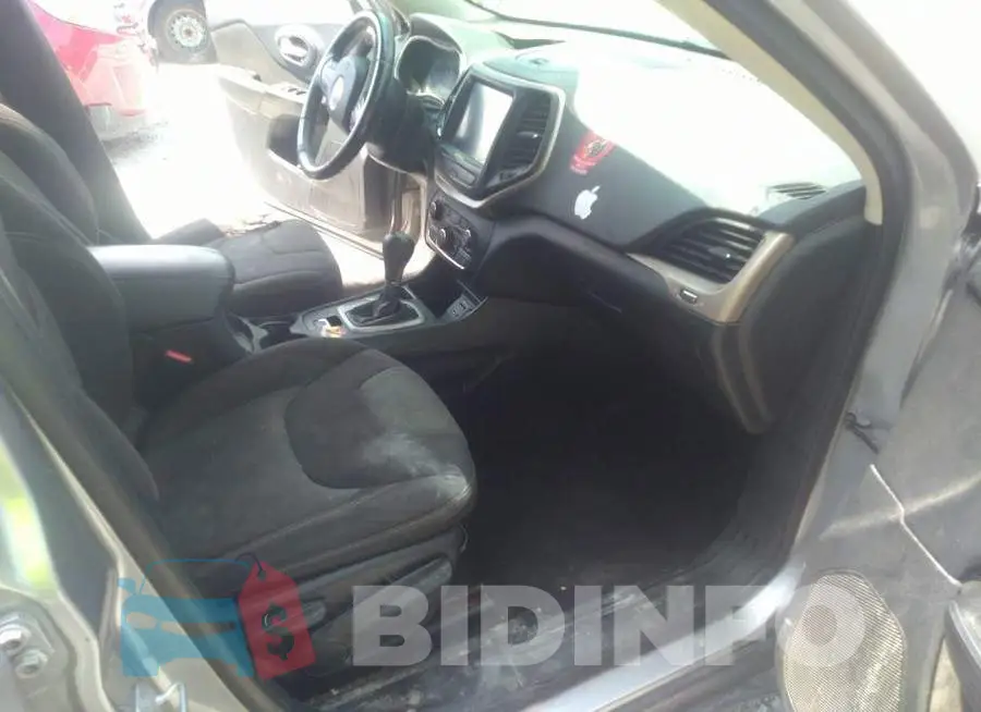 1C4PJLCB3EW205861 Photo# 5