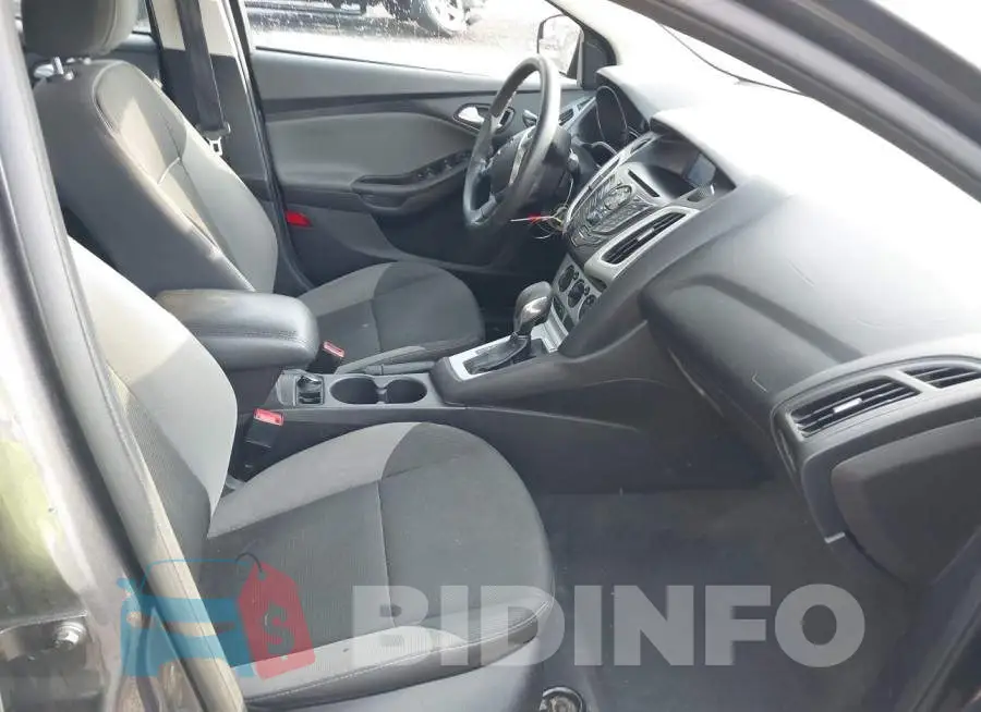 1FADP3F26EL404620 Photo# 5