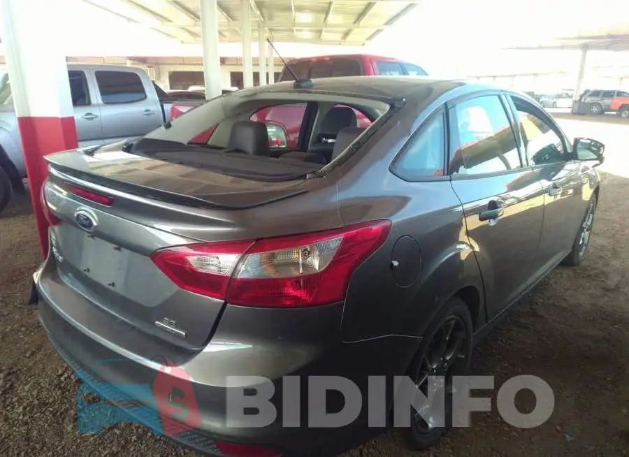 1FADP3F27EL144213 Photo# 4