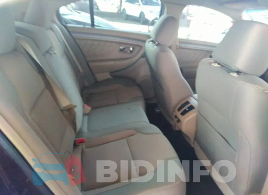 1FAHP2E82JG114234 Photo# 8