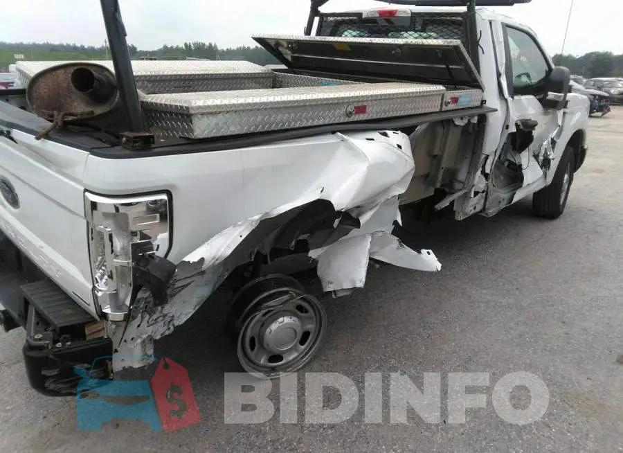 1FTBF2B63KEE27120 Photo# 6