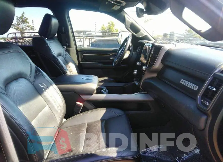 1C6SRFLT4LN273660 Photo# 5