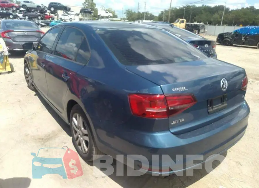 3VW2B7AJXJM242597 Photo# 3