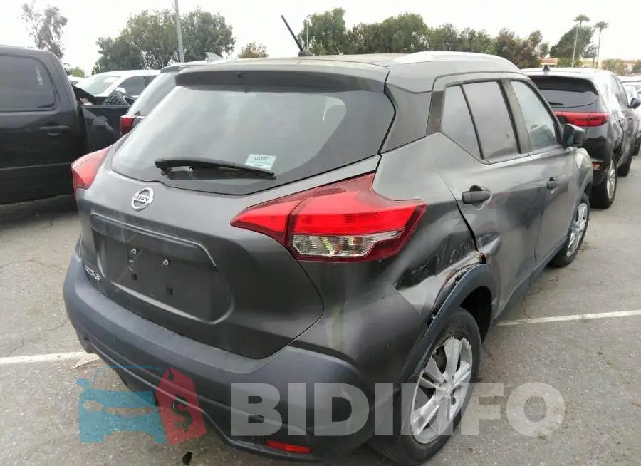 3N1CP5CU2JL530983 Photo# 4