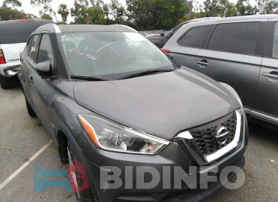 3N1CP5CU2JL530983 Photo# 1