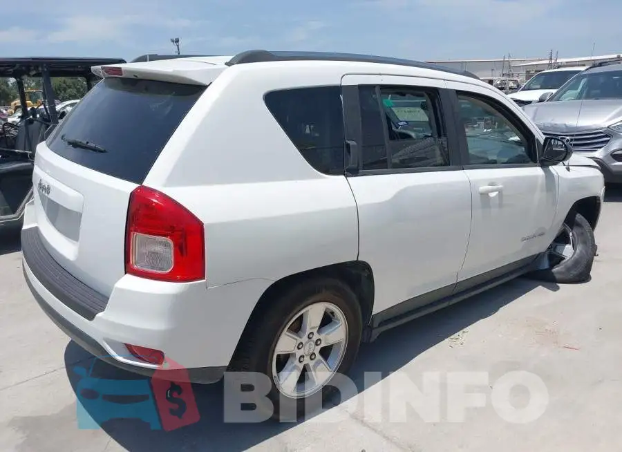 1C4NJCBA8DD115485 Photo# 4