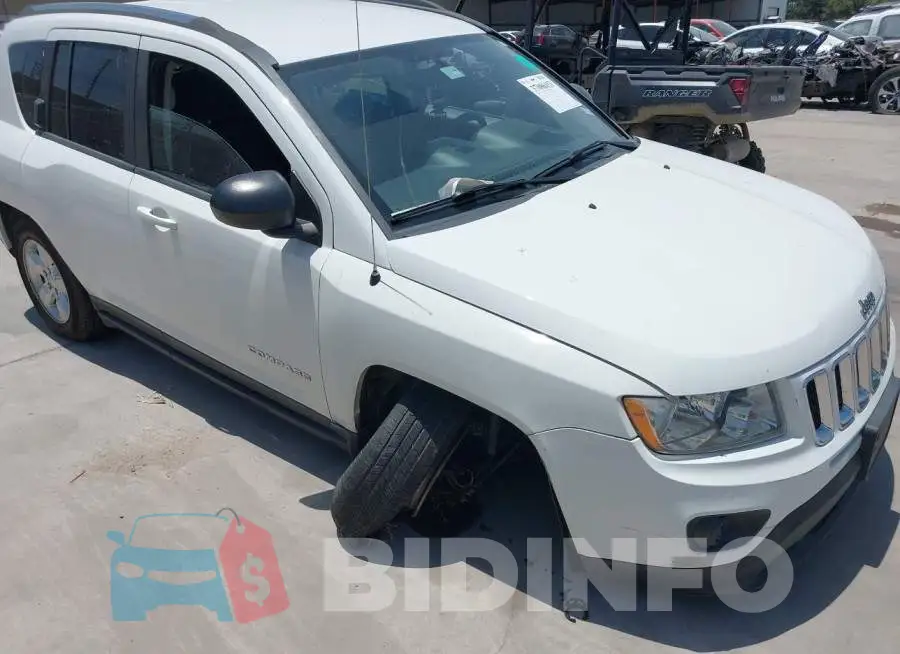 1C4NJCBA8DD115485 Photo# 6