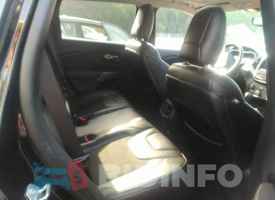 1C4PJMLB8KD191064 Photo# 8