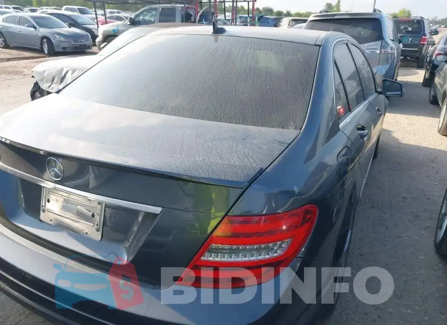 WDDGF4HB4DR265344 Photo# 4