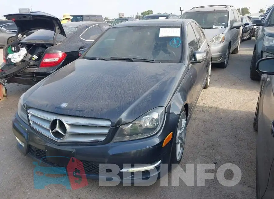 WDDGF4HB4DR265344 Photo# 2