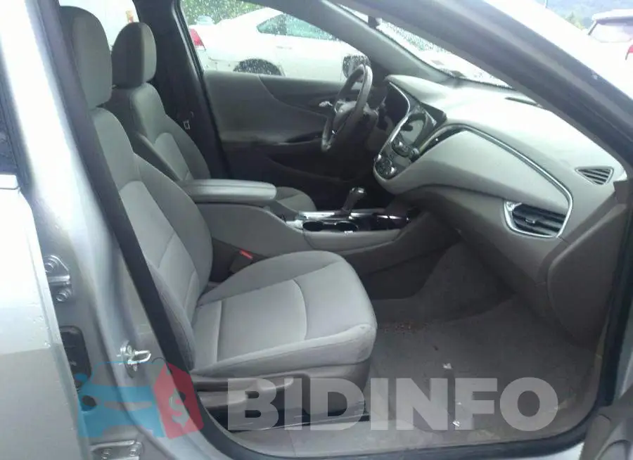 1G1ZD5ST4JF130421 Photo# 5