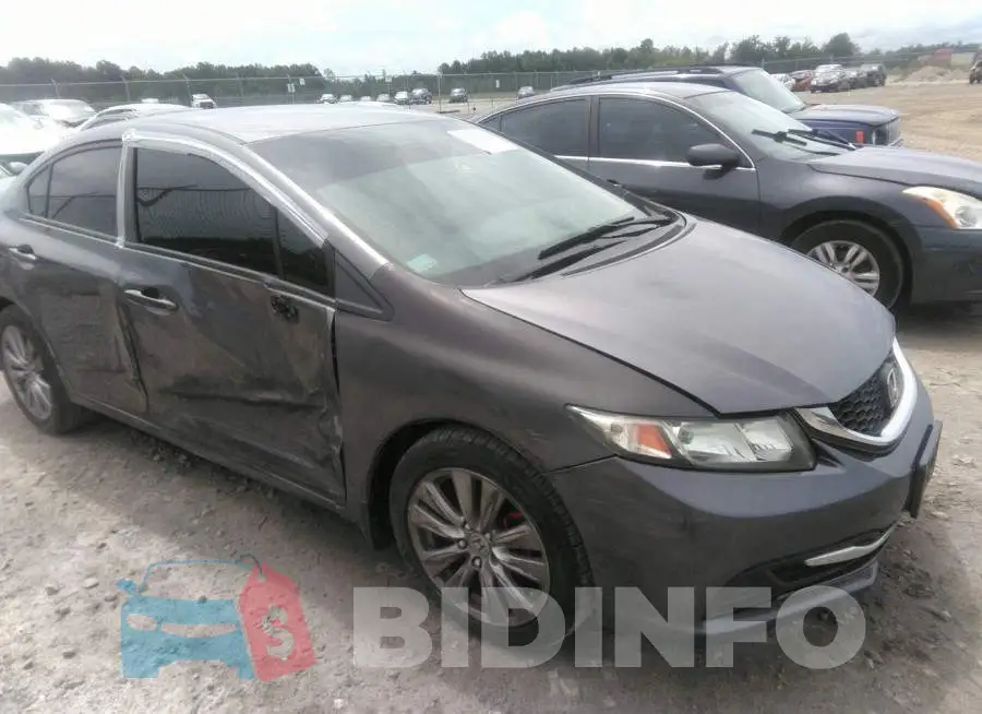 19XFB2F53EE252245 Photo# 1