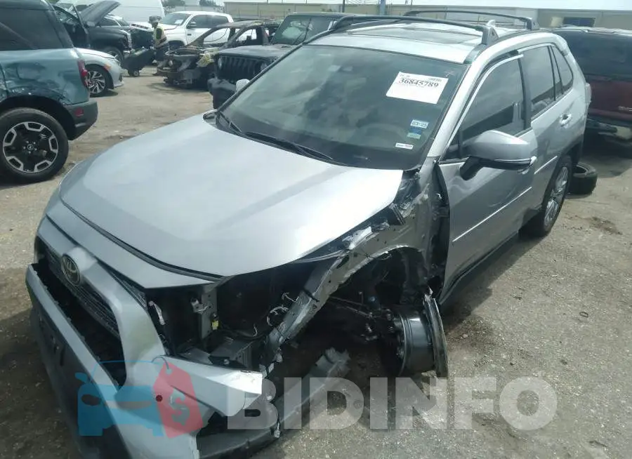 2T3Y1RFV7PW258271 Photo# 2
