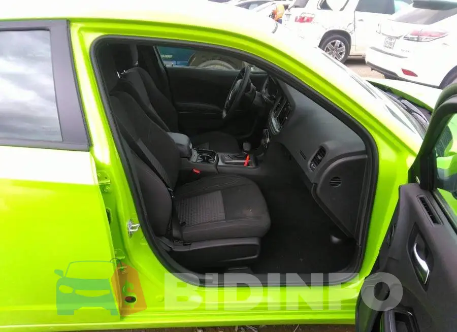 2C3CDXBG8PH535513 Photo# 5