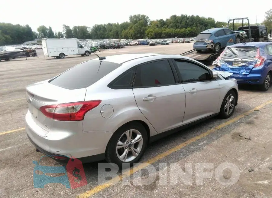 1FADP3F21EL117265 Photo# 4
