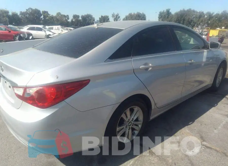 5NPEB4AC7DH622832 Photo# 4
