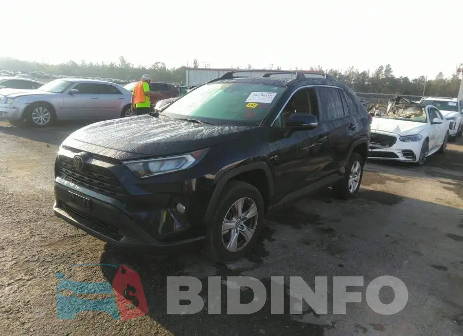 JTMP1RFV8MD531366 Photo# 2