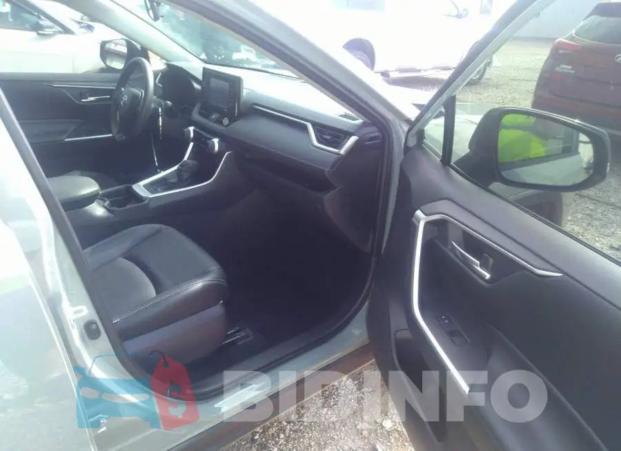 JTMW1RFV9LD522024 Photo# 5