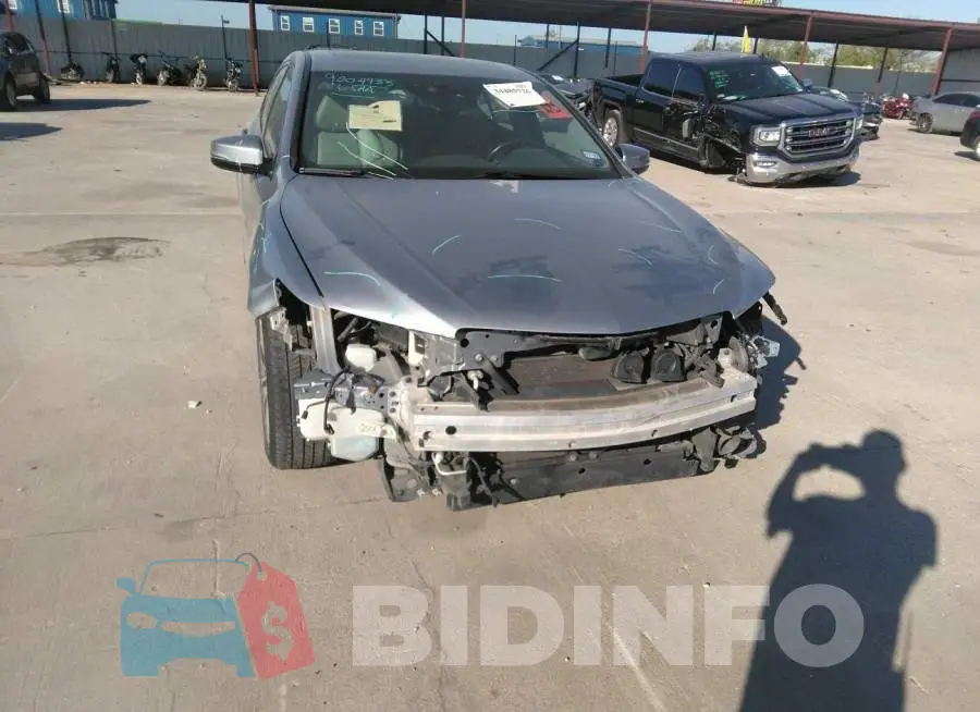 19UUB2F50FA003933 Photo# 6