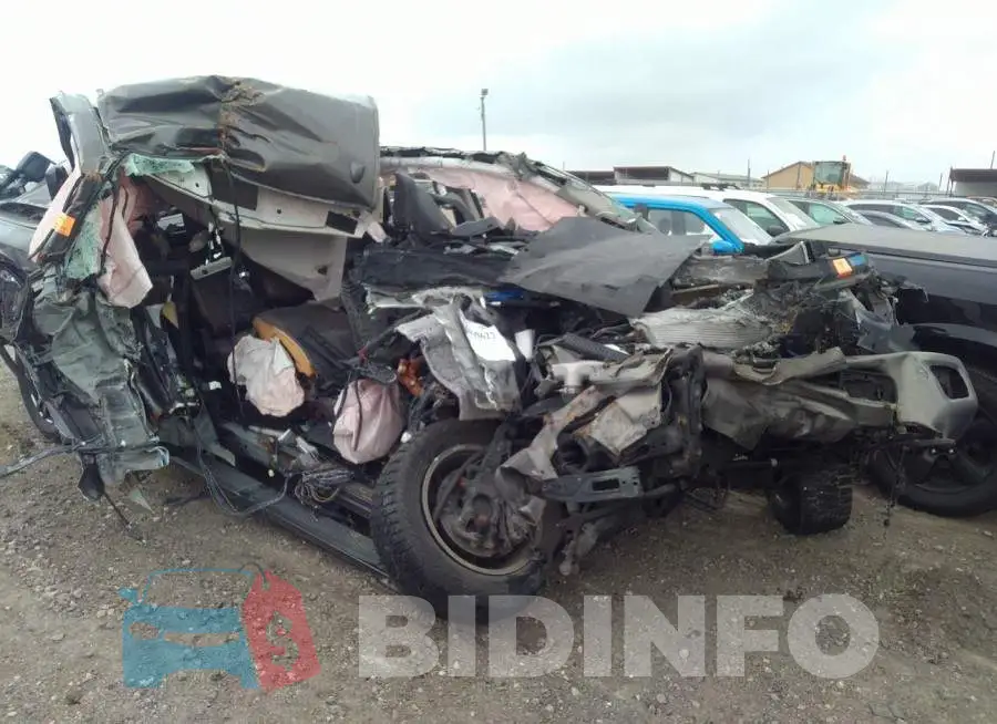 1N6BA1F24GN508762 Photo# 6