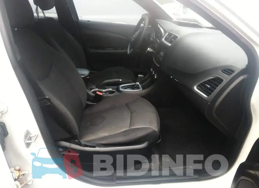1C3CDZAB4DN605237 Photo# 5