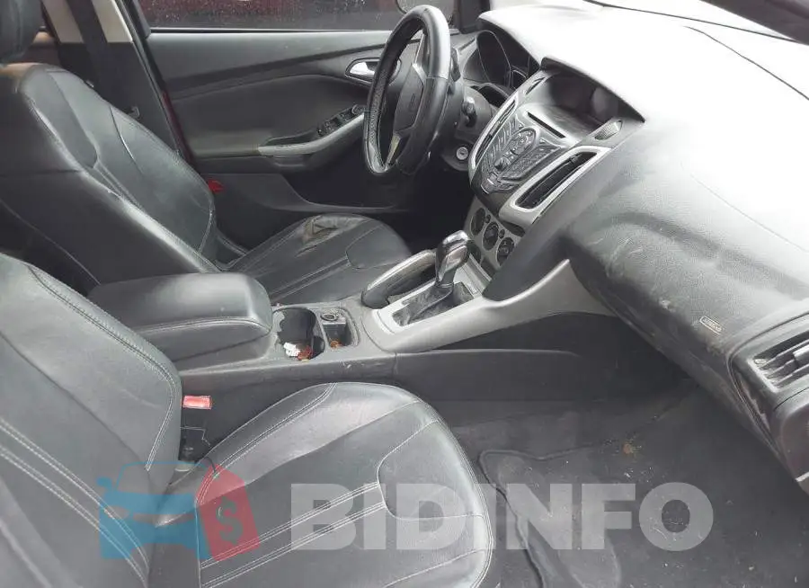 1FADP3F28DL308714 Photo# 5