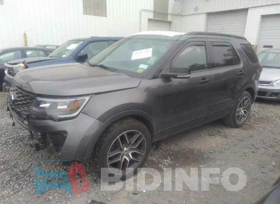 1FM5K8GTXJGB50717 Photo# 2