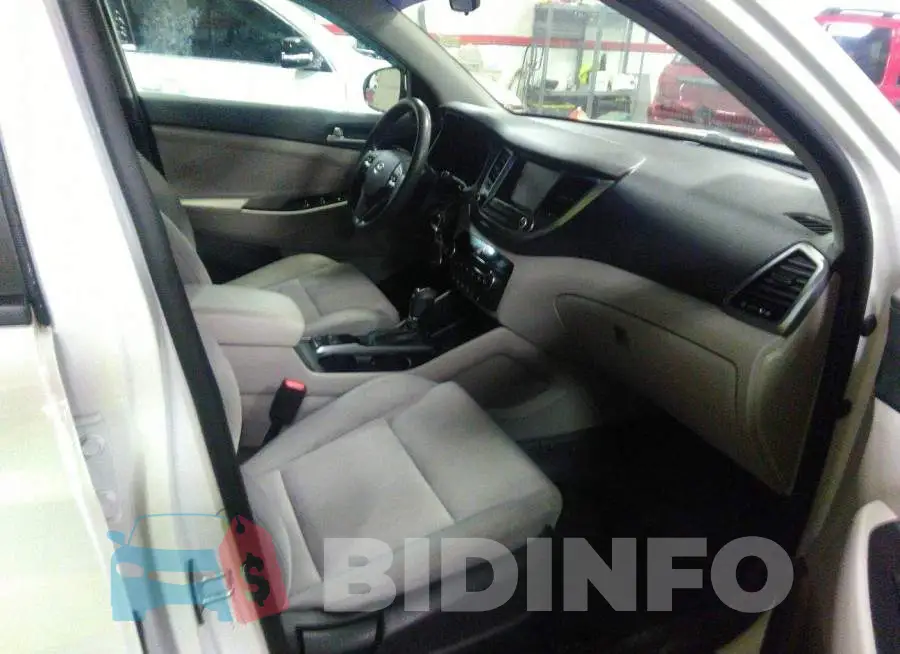 KM8J3CA47JU671928 Photo# 5