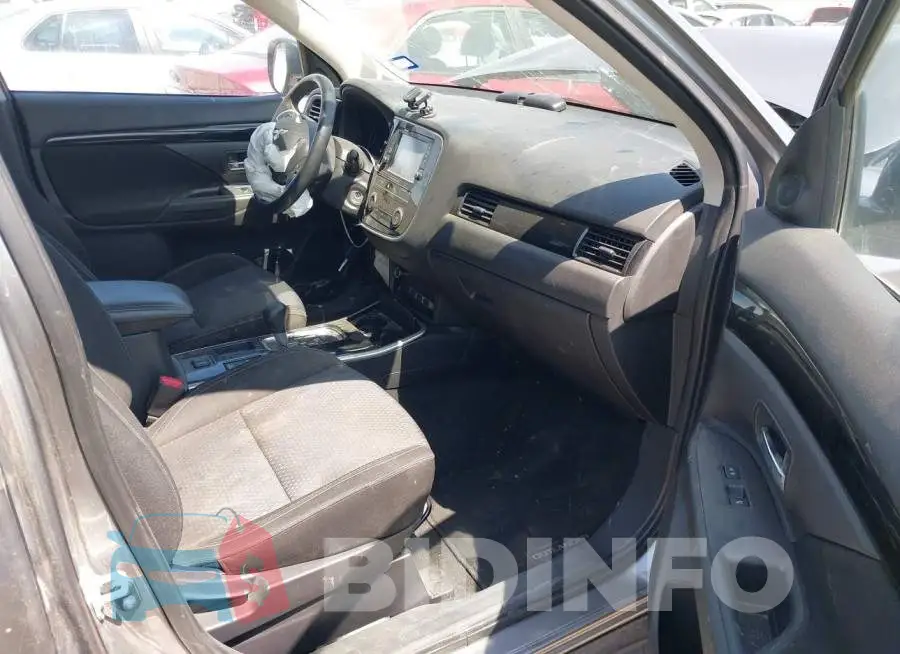 JA4AD2A32KZ038027 Photo# 5