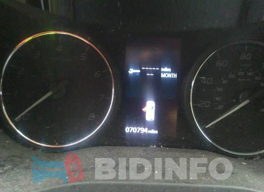 JA4AZ2A38JZ010619 Photo# 7