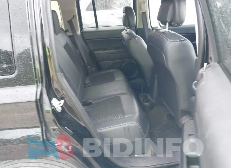 1C4NJPBA7GD699308 Photo# 8