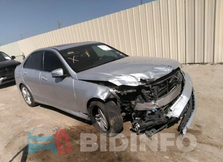 WDDGF4HB4DR296237 Photo# 1