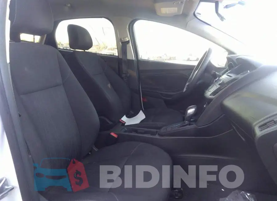1FADP3E21GL203373 Photo# 5