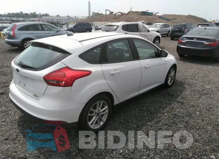 1FADP3K2XFL288992 Photo# 4