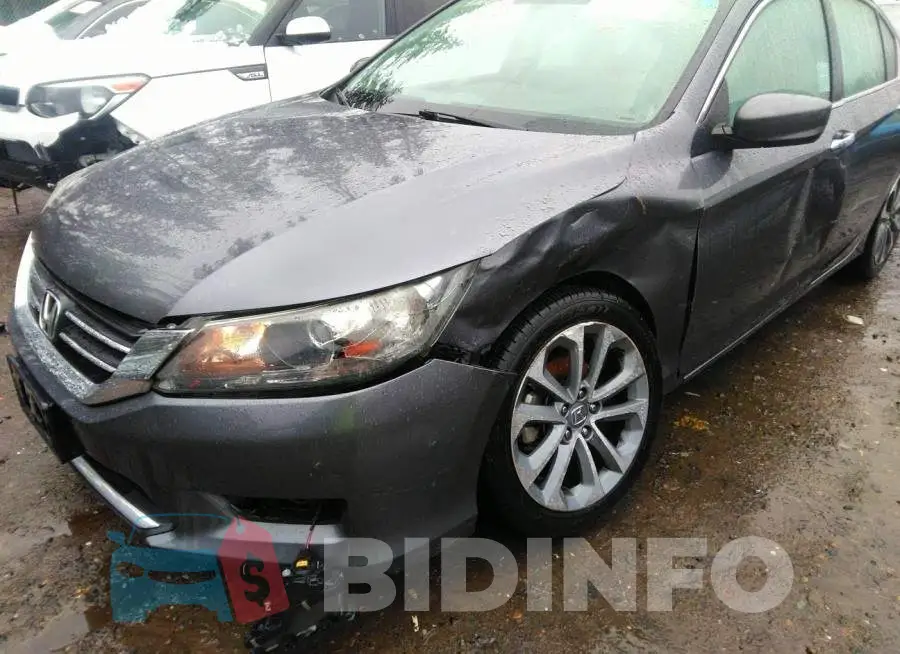 1HGCR2F57FA227367 Photo# 6
