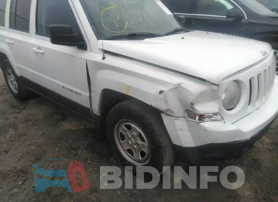 1C4NJPBB9ED766643 Photo# 6
