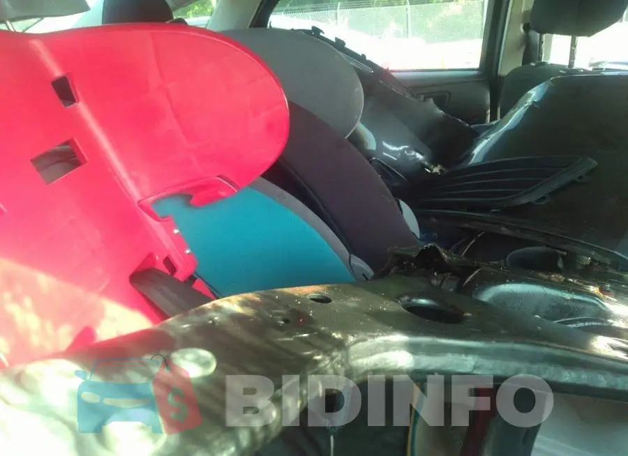1FADP3E24HL307275 Photo# 8