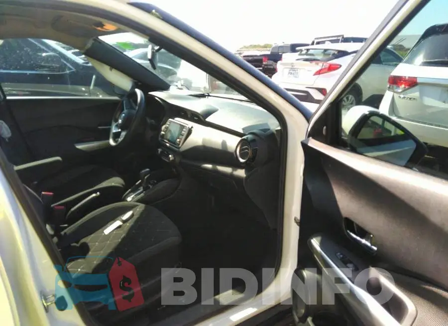 3N1CP5CU9KL497028 Photo# 5