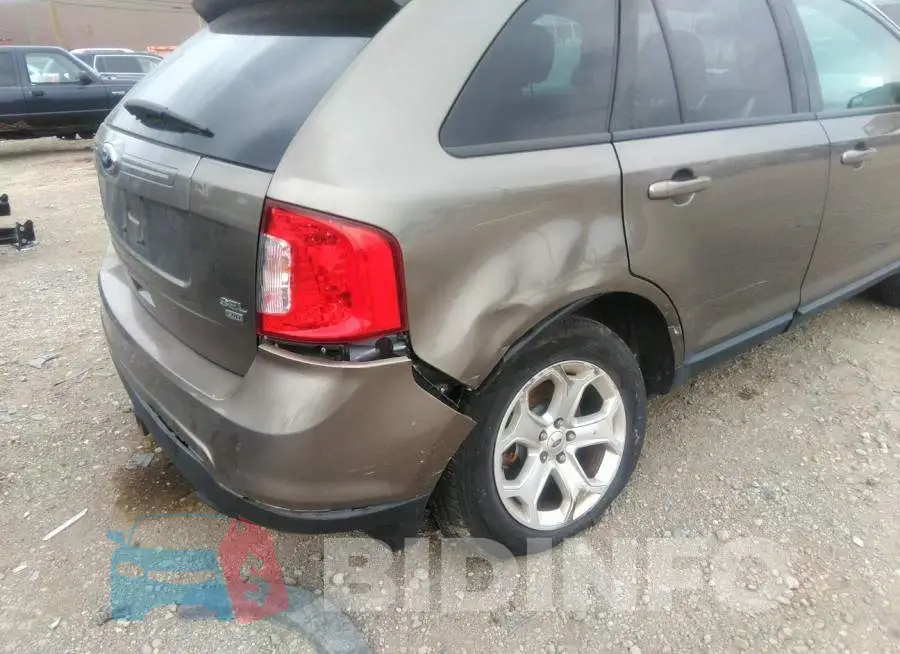 2FMDK4JC3DBE17835 Photo# 6
